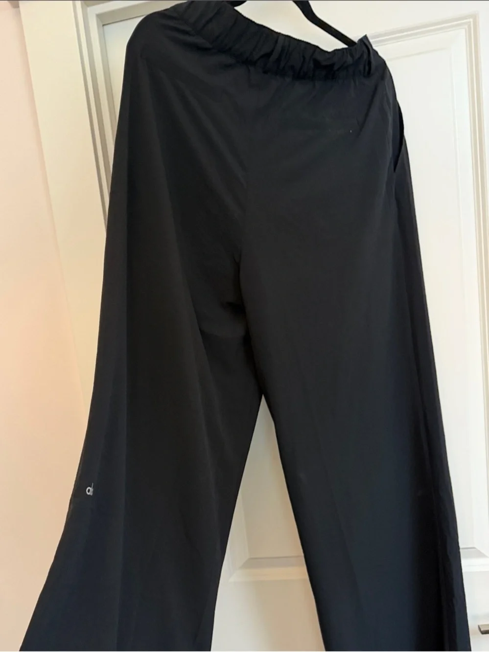 ALO Yoga Wide-Leg Black Pants 33 inch inseam
